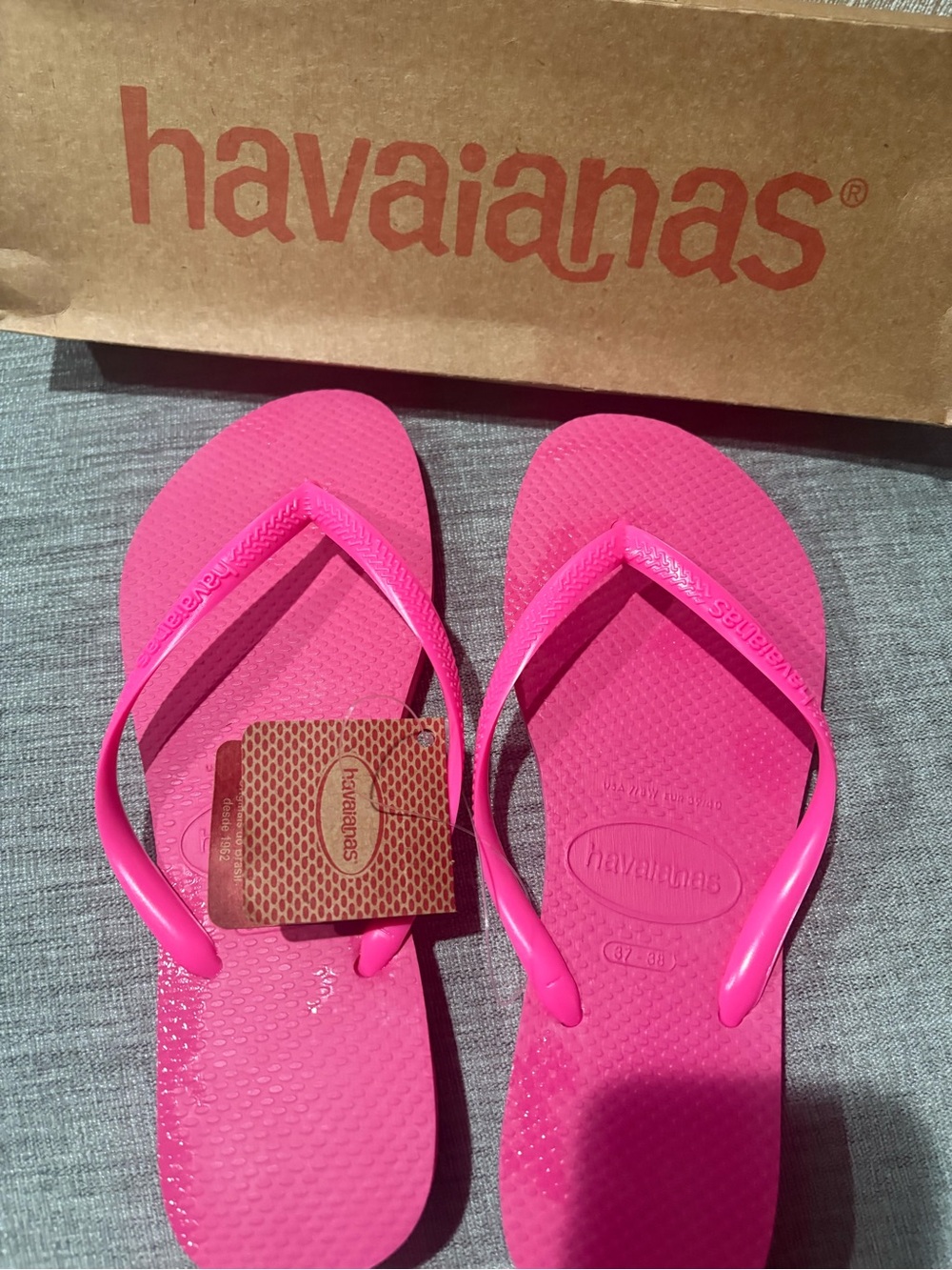 Havaianas Women's Hot Pink Flip Flop Sandals Size:7/8